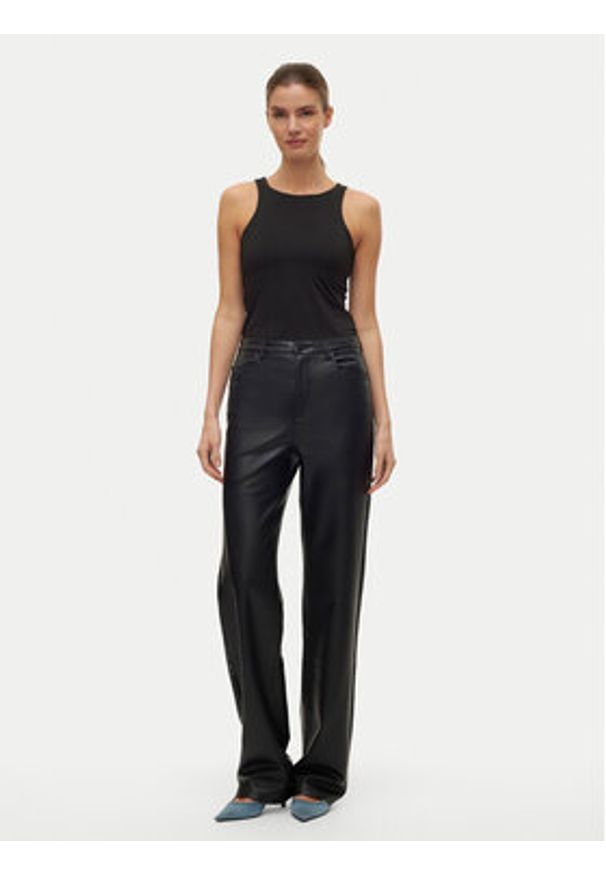 Vero Moda Spodnie z imitacji skóry Tessa 10310878 Czarny Wide Leg. Kolor: czarny. Materiał: skóra