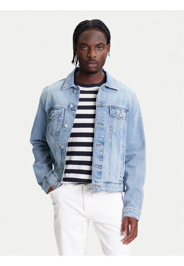 Tommy Jeans Kurtka jeansowa Ryan DM0DM21916 Niebieski Regular Fit. Kolor: niebieski. Materiał: bawełna