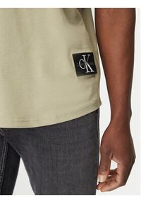 Calvin Klein Jeans T-Shirt J30J323482 Beżowy Regular Fit. Kolor: beżowy. Materiał: bawełna