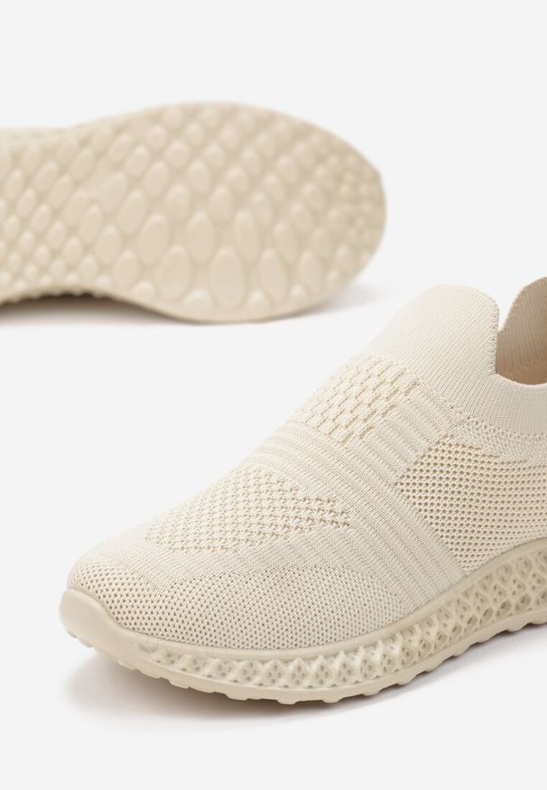 Born2be - Beżowe Buty Sportowe Khlorestra. Zapięcie: bez zapięcia. Kolor: beżowy. Materiał: jeans, materiał. Wzór: aplikacja. Obcas: na płaskiej podeszwie
