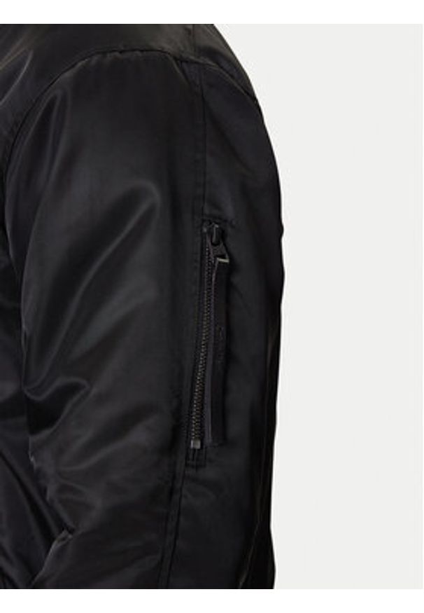 Calvin Klein Jeans Kurtka bomber LV04RC526G Czarny Regular Fit. Kolor: czarny. Materiał: syntetyk