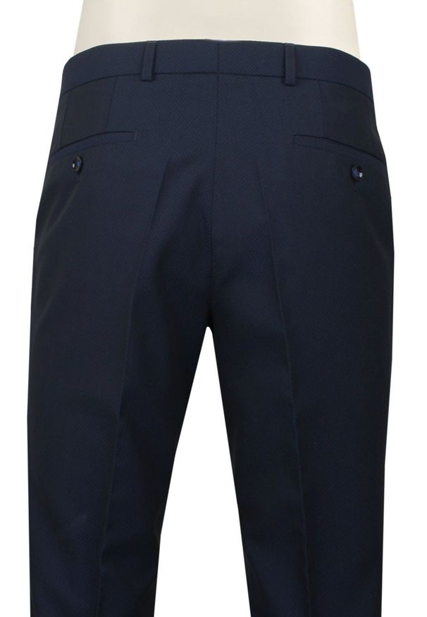 Granatowy Garnitur na Studniówkę lub Wesele - Taliowany - Casino. Kolor: niebieski. Materiał: wiskoza, poliester