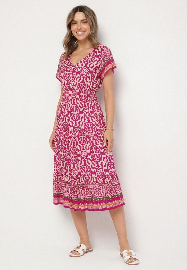 Born2be - Fioletowa Bawełniana Sukienka z Gumką w Talii i Guzikami Natiflione. Okazja: na co dzień. Typ kołnierza: dekolt w kształcie V. Kolor: fioletowy. Materiał: bawełna. Typ sukienki: rozkloszowane, oversize. Styl: casual, klasyczny, elegancki