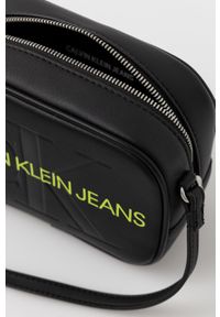 Calvin Klein Jeans - Torebka. Kolor: czarny. Rodzaj torebki: na ramię #5