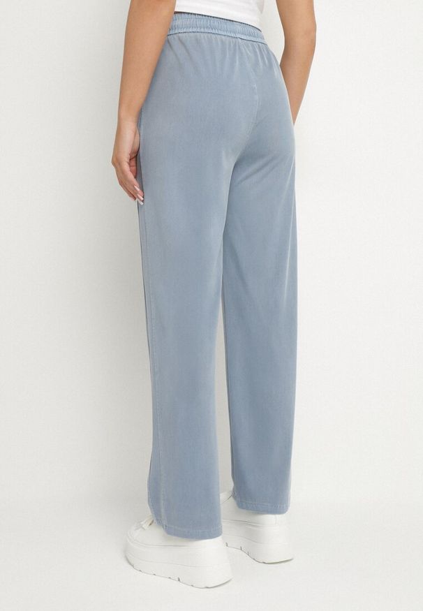 Born2be - Niebieskie Szerokie Spodnie Wiskozą i Bawełną Ozdobione Wiązaniem Orrienna. Okazja: na co dzień. Kolor: niebieski. Materiał: bawełna, wiskoza. Wzór: aplikacja. Styl: casual, klasyczny