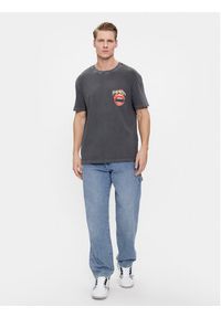 Tommy Jeans T-Shirt Vintage Fire Lips DM0DM18280 Szary Regular Fit. Kolor: szary. Materiał: bawełna. Styl: vintage