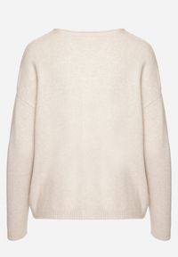 Born2be - Jasnobeżowy Sweter z Ozdobnymi Guzikami i Cyrkoniami Rerilina. Okazja: na co dzień. Kolor: beżowy. Materiał: jeans. Długość rękawa: długi rękaw. Długość: długie. Wzór: aplikacja. Styl: klasyczny, casual #4