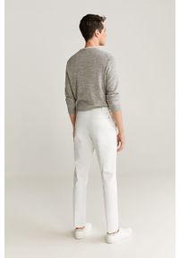Mango Man - Spodnie Dublin. Kolor: biały. Materiał: tkanina, bawełna, materiał, elastan. Wzór: gładki #7