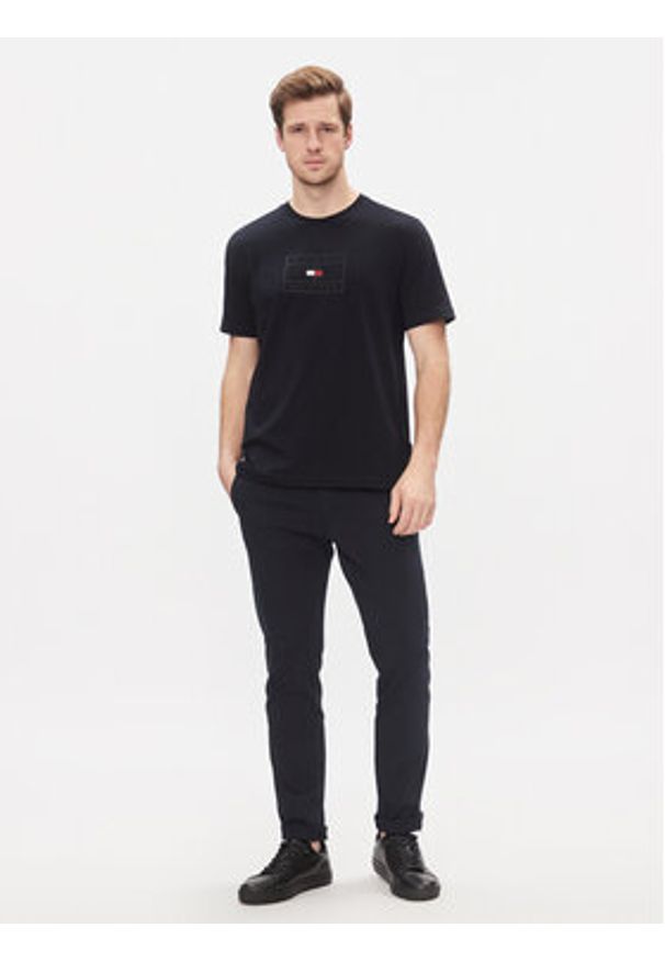 TOMMY HILFIGER - Tommy Hilfiger T-Shirt Big Graphic S/S Tee MW0MW34204 Granatowy Regular Fit. Kolor: niebieski. Materiał: bawełna