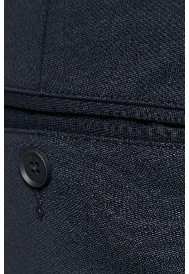 Only & Sons - Szorty. Okazja: na co dzień. Kolor: niebieski. Materiał: dzianina. Wzór: gładki. Styl: casual