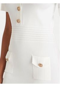 Guess Sukienka dzianinowa W5YK29 Z0130 Biały Slim Fit. Kolor: biały. Materiał: syntetyk #3