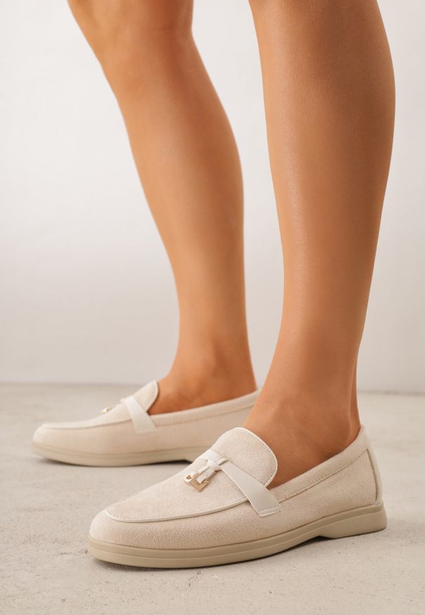 Born2be - Beżowe Eleganckie Mokasyny VICES z Imitacji Zamszu ze Skórzaną Wkładką Jaenith. Okazja: na co dzień, na spotkanie biznesowe. Kolor: beżowy. Materiał: zamsz, skóra. Wzór: aplikacja. Styl: elegancki