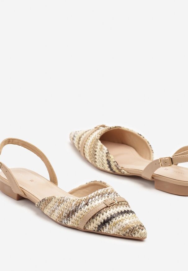 Renee - Ciemnobeżowe Sandały w Stylu Balerinek Slingback z Ozdobną Plecionką Zenabia. Okazja: na co dzień, na imprezę. Zapięcie: pasek. Kolor: beżowy. Sezon: lato. Obcas: na obcasie. Styl: klasyczny, elegancki, casual. Wysokość obcasa: niski