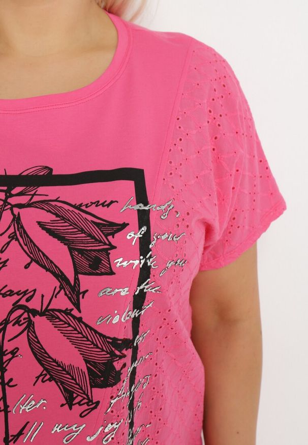 Born2be - Ciemnoróżowa Bawełniana Bluzka z Ażurową Wstawką i Nadrukiem Blineria. Kolor: różowy. Materiał: bawełna. Wzór: ażurowy, nadruk