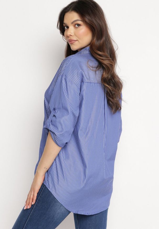 Born2be - Granatowa Bawełniana Koszula w Paski z Ażurową Taśmą po Bokach Delvia. Kolor: niebieski. Materiał: bawełna. Wzór: ażurowy, paski. Styl: elegancki, klasyczny