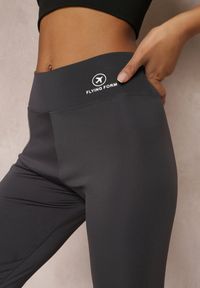 Renee - Ciemnoszare Legginsy z Gumką w Talii z Długimi Nogawkami Somys. Kolor: szary. Materiał: dzianina. Długość: długie #4