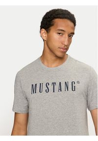 Mustang T-Shirt Austin 1014695 Szary Regular Fit. Kolor: szary. Materiał: bawełna #5