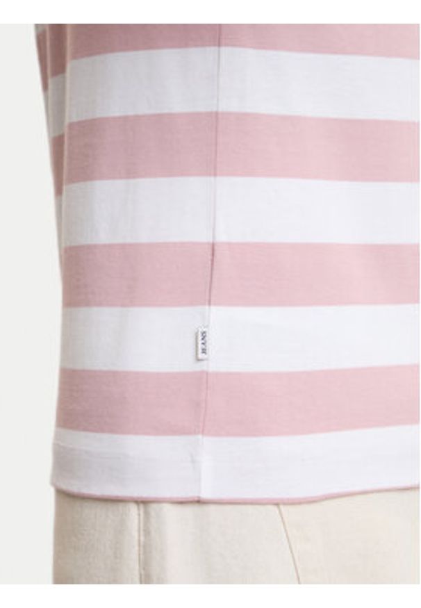Guess Jeans T-Shirt M4YI84 K9XF1 Różowy Regular Fit. Kolor: różowy. Materiał: bawełna