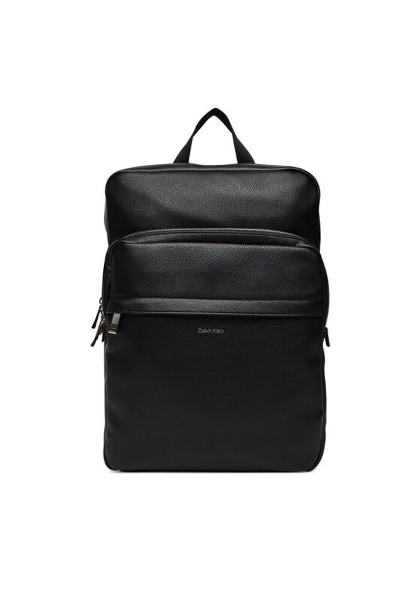 Calvin Klein Plecak Raised Slim Square Backpack LV04D3156G Czarny. Kolor: czarny. Materiał: skóra