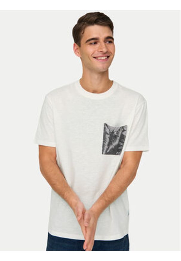 Only & Sons T-Shirt 22025286 Biały Regular Fit. Kolor: biały. Materiał: bawełna