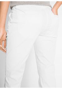 Spodnie chino ze stretchem bonprix biały. Kolor: biały. Materiał: bawełna #6