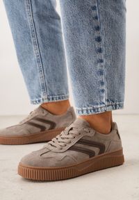 Renee - Beżowe Sneakersy Retro Tenisówki z Naturalnego Zamszu ze Skórzaną Wkładką Beralene. Kolor: beżowy. Materiał: zamsz, skóra #8