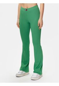 Tommy Jeans Spodnie materiałowe Badge DW0DW15373 Zielony Regular Fit. Kolor: zielony. Materiał: syntetyk #1