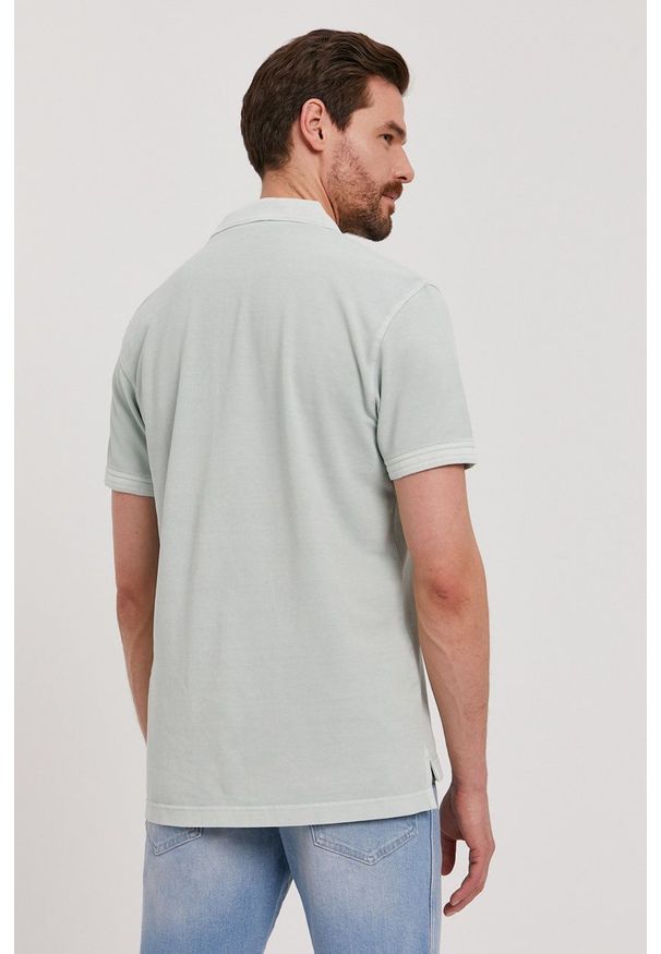 Levi's® - Levi's - Polo. Okazja: na co dzień, na spotkanie biznesowe. Typ kołnierza: polo. Kolor: zielony. Materiał: dzianina. Długość: krótkie. Wzór: gładki. Styl: biznesowy, casual