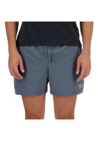 Spodenki New Balance MS41227GT - szare. Kolor: szary. Materiał: materiał, poliester. Sport: fitness
