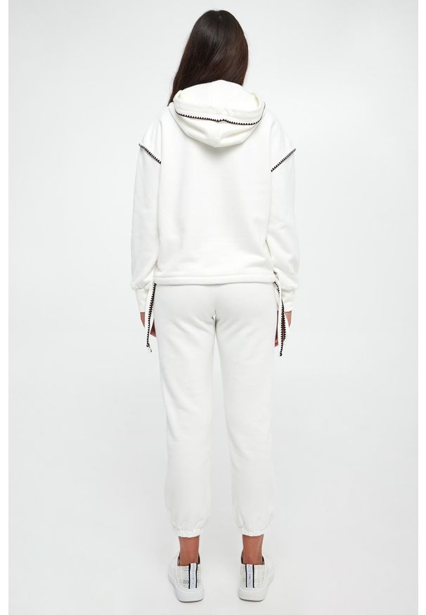 Twinset U&B - Dres damski TWINSET U&B. Materiał: dresówka