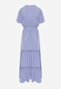 Renee - Jasnoniebieska Rozkloszowana Sukienka Maxi z Gumką w Talii i Koronkowym Dekoltem Cheteia. Kolor: niebieski. Materiał: koronka. Sezon: wiosna, lato. Długość: maxi #5