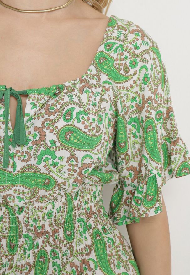 Born2be - Jasnozielona Sukienka z Bawełny Wiązana przy Dekolcie z Gumką w Pasie Adhara. Okazja: na co dzień. Kolor: zielony. Materiał: bawełna. Sezon: lato. Styl: casual