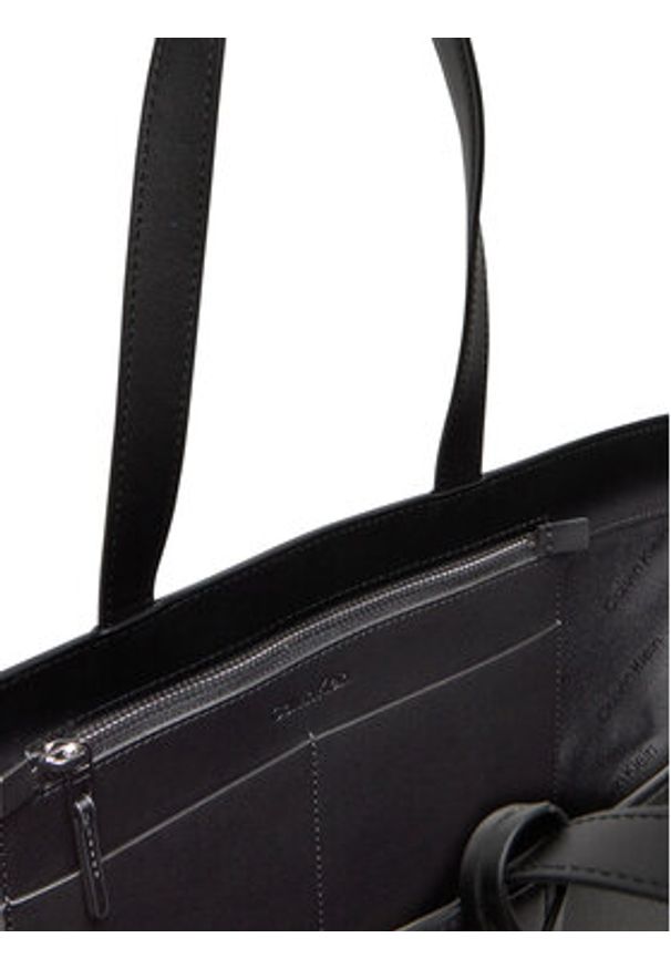 Calvin Klein Torebka Ck Mixmedia Shopper_Raffia K60K613167 Czarny. Kolor: czarny. Materiał: skórzane
