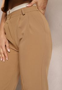 Renee - Jasnobrązowe Spodnie Garniturowe High Waist z Przeszyciami Variola. Stan: podwyższony. Kolor: brązowy. Styl: klasyczny #3