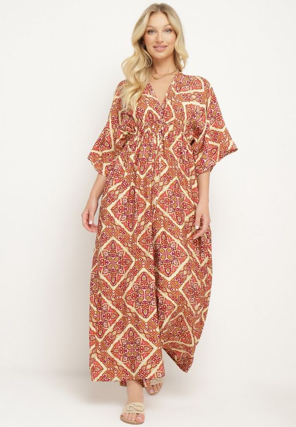 Born2be - Różowo-Żółty Kombinezon Boho z Gumką w Talii Wiązany na Plecach z Szerokimi Nogawkami Rodolia. Okazja: na co dzień. Kolor: różowy. Długość rękawa: krótki rękaw. Długość: krótkie. Styl: boho