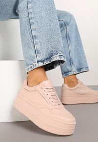 Born2be - Różowe Sneakersy na Tłoczonej Grubej Podeszwie Vaitessa. Okazja: na co dzień, na spacer. Kolor: różowy. Materiał: jeans. Sport: turystyka piesza