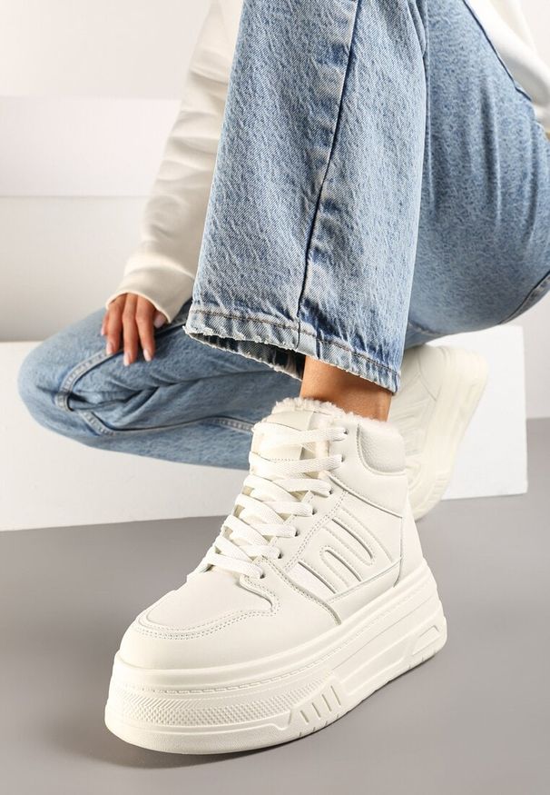 Born2be - Beżowe Sneakersy na Grubej Podeszwie Ocieplane Futerkiem Leandria. Okazja: na co dzień. Kolor: beżowy. Materiał: futro