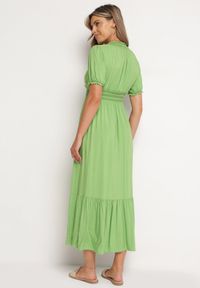 Born2be - Jasnozielona Bawełniana Sukienka z Kopertowym Dekoltem w Stylu Boho Rissasie. Okazja: na co dzień. Kolor: zielony. Materiał: bawełna. Typ sukienki: kopertowe. Styl: boho #7