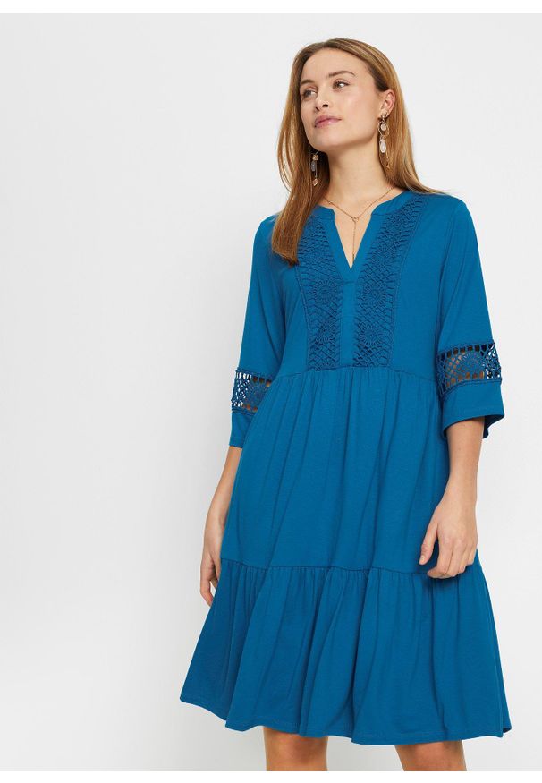 bonprix - Sukienka tunikowa z miękkiej wiskozy. Kolor: niebieski. Materiał: wiskoza, koronka. Wzór: koronka