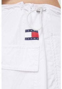 Tommy Jeans spodnie damskie kolor biały szerokie medium waist. Kolor: biały. Materiał: włókno, materiał #2