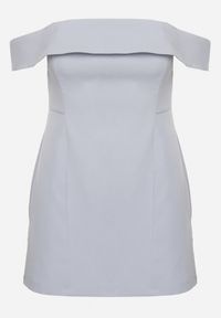 Born2be - Jasnoniebieska Taliowana Sukienka z Dekoltem Bandeau z Zakładką Zelzemis. Kolor: niebieski. Styl: klasyczny, elegancki