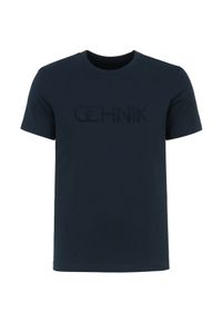 Ochnik - Granatowy T-shirt męski z logo. Kolor: niebieski. Materiał: materiał. Długość rękawa: krótki rękaw. Długość: krótkie. Wzór: aplikacja