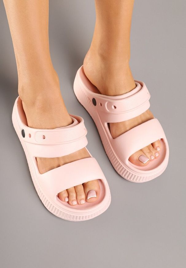 Born2be - Różowe Klapki z Paskiem na Pięcie Ulianis. Okazja: na co dzień. Kolor: różowy. Obcas: na obcasie. Styl: casual. Wysokość obcasa: średni