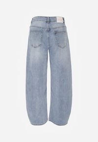 Renee - Niebieskie Asymetryczne Jeansy Balloon z Bawełny z Przetarciami i Dziurami Nedissa. Okazja: na co dzień. Kolor: niebieski. Długość: krótkie. Styl: casual #3