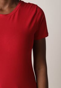 Born2be - Czerwony Bawełniany T-shirt w Klasycznym Stylu Nedila. Kolor: czerwony. Materiał: bawełna. Długość: długie. Styl: klasyczny #3
