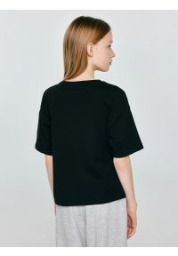 Big-Star - Koszulka dziewczęca z nadrukiem czarna Minka 906. Okazja: na co dzień, na uczelnię. Kolor: czarny. Materiał: dzianina, bawełna, jeans. Długość: krótkie. Wzór: nadruk. Styl: sportowy, casual, młodzieżowy #4