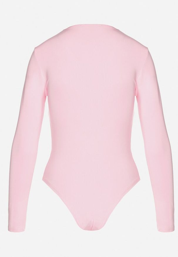 Born2be - Różowe Body Eleganckie z Marszczeniem Ziellea. Okazja: na co dzień. Kolor: różowy. Materiał: jeans. Długość rękawa: długi rękaw. Długość: długie. Styl: elegancki