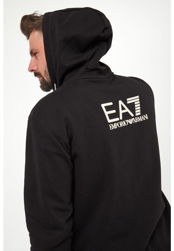 EA7 Emporio Armani - Dres. Materiał: dresówka
