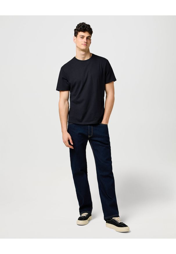 Męskie Spodnie Jeansowe Wrangler Regular Fit Rinse 112352894. Okazja: na co dzień, do pracy, na spotkanie biznesowe. Styl: biznesowy, klasyczny, casual, elegancki