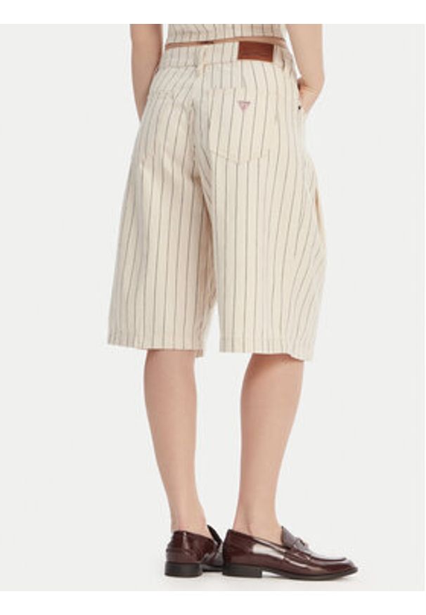 Guess Jeans Szorty jeansowe W6GDY5 D7961 Écru Loose Fit. Kolor: kremowy. Materiał: bawełna